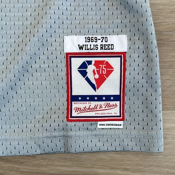 New York Knicks Willis Reed Silver Mitchell & Ness 75th Anniversary 1969/70 - Picture 5 of 9